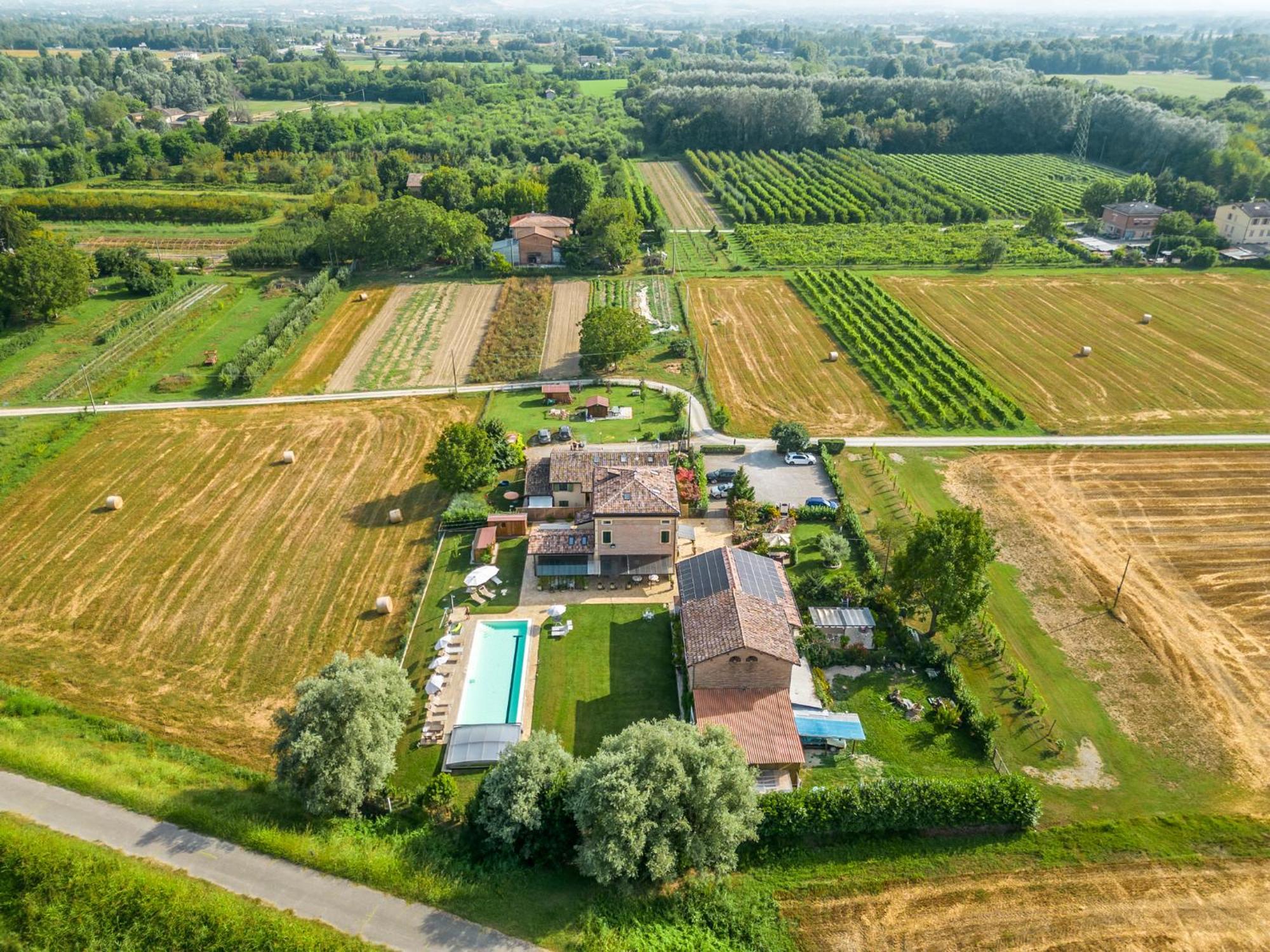 La Casa Di Valeria - Modena Bed and Breakfast Exteriör bild