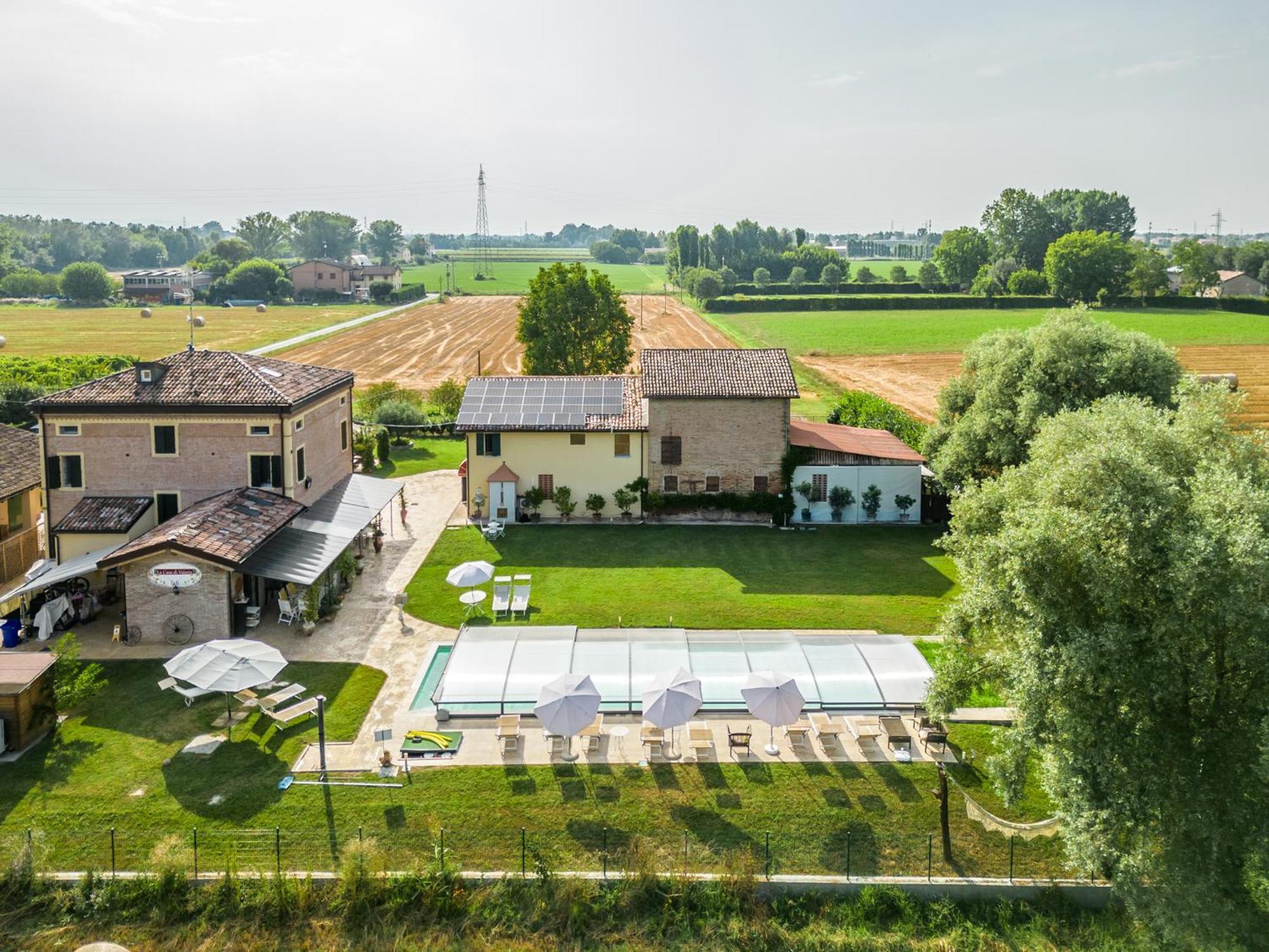 La Casa Di Valeria - Modena Bed and Breakfast Exteriör bild