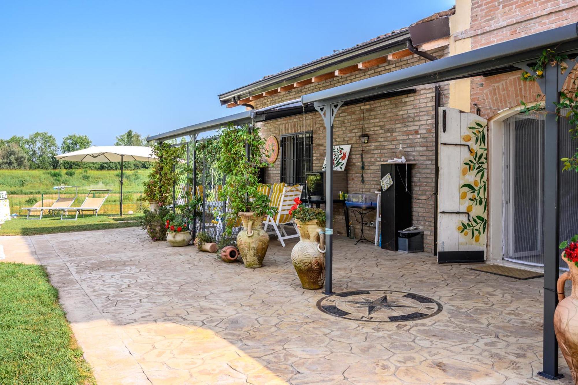 La Casa Di Valeria - Modena Bed and Breakfast Exteriör bild