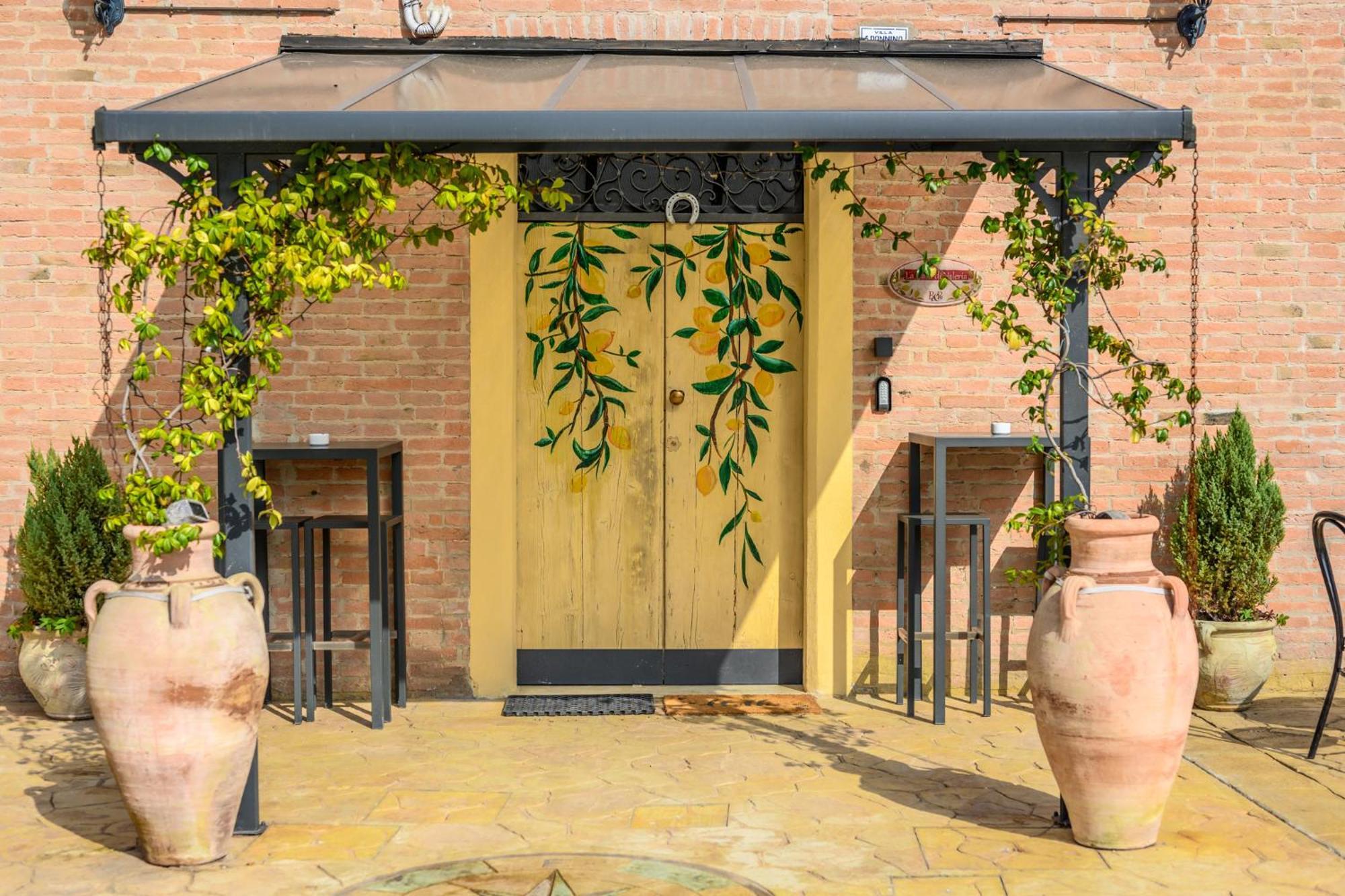 La Casa Di Valeria - Modena Bed and Breakfast Exteriör bild