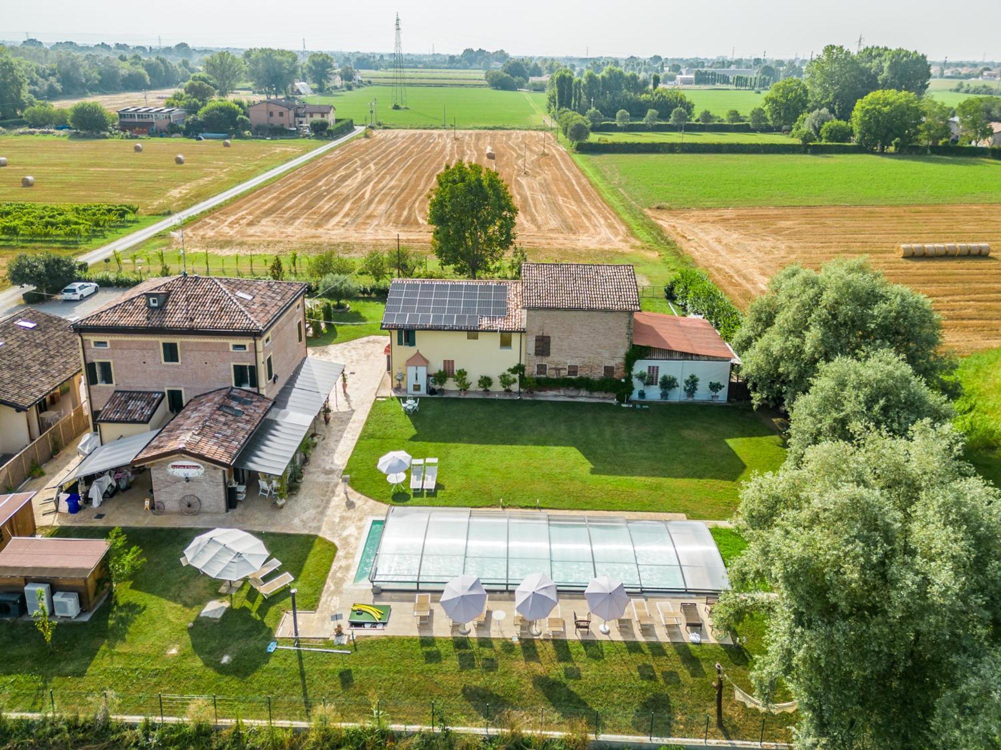 La Casa Di Valeria - Modena Bed and Breakfast Exteriör bild